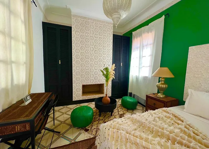 Riad New Moon